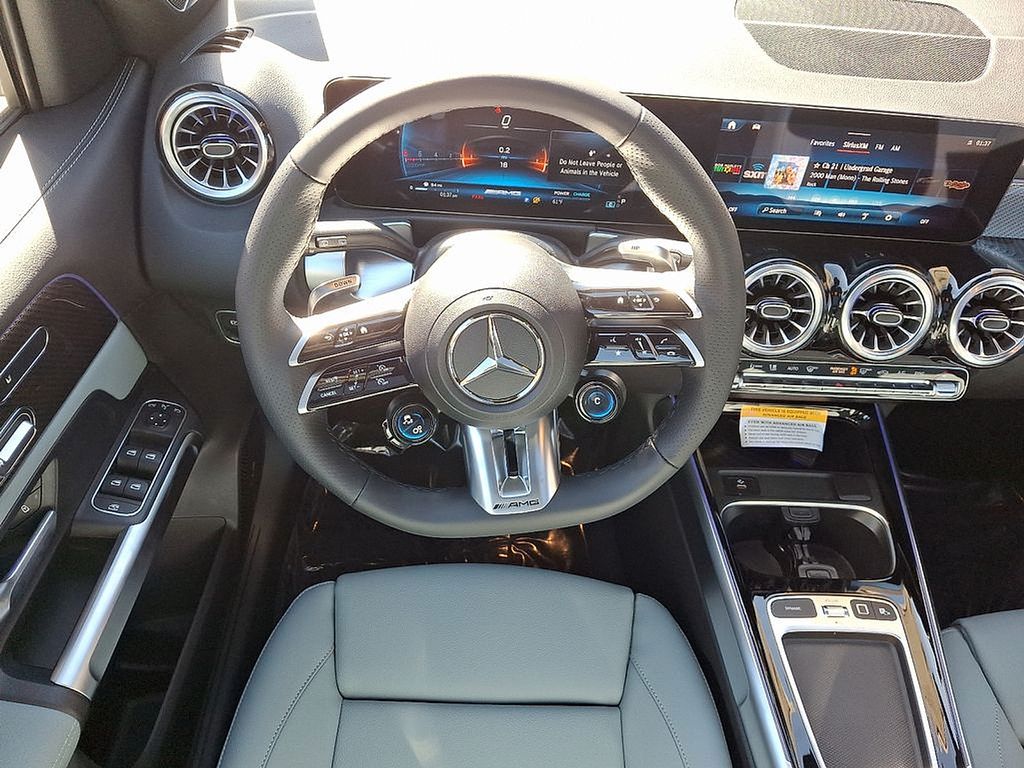 Thumbnail: 2025 Mercedes-Benz GLB - 10