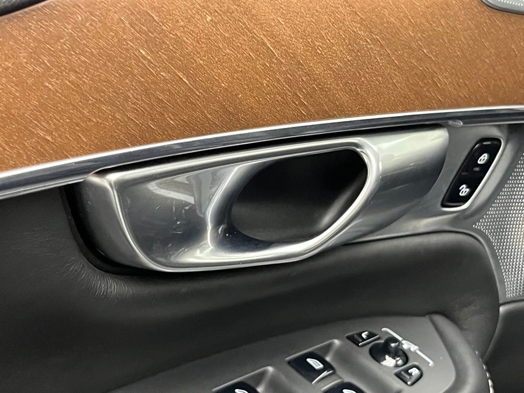 Thumbnail: 2018 Volvo XC90 - 23