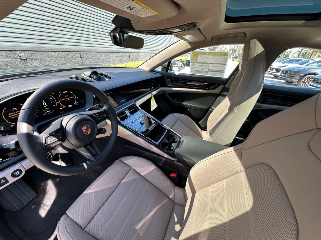 Thumbnail: 2026 Porsche Panamera - 4