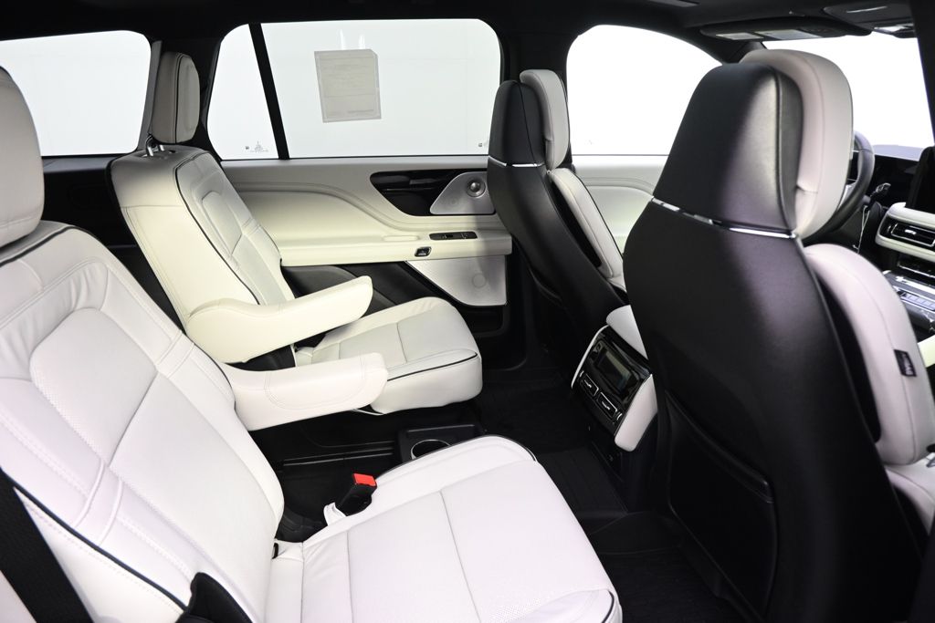 New 2026 White Lincoln Black Label image 18