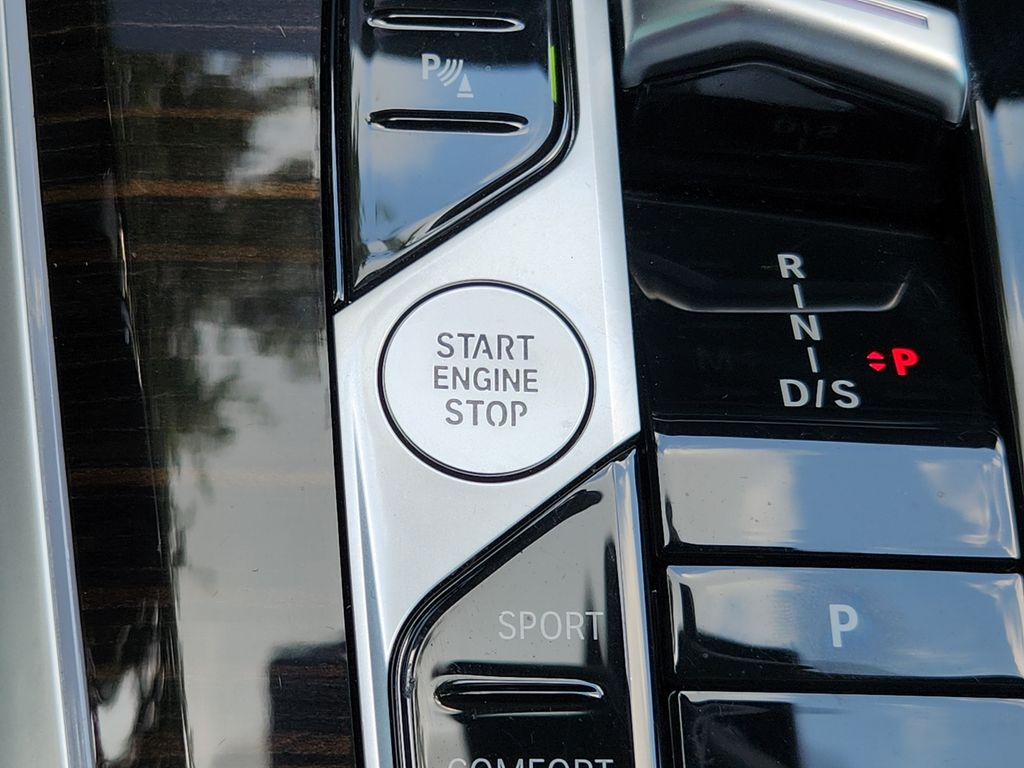 2024 BMW X5 sDrive40i Black at DeMontrond Ford