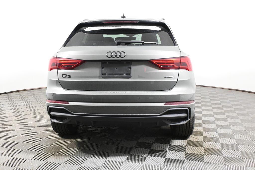 Thumbnail: 2025 Audi Q3 - 6
