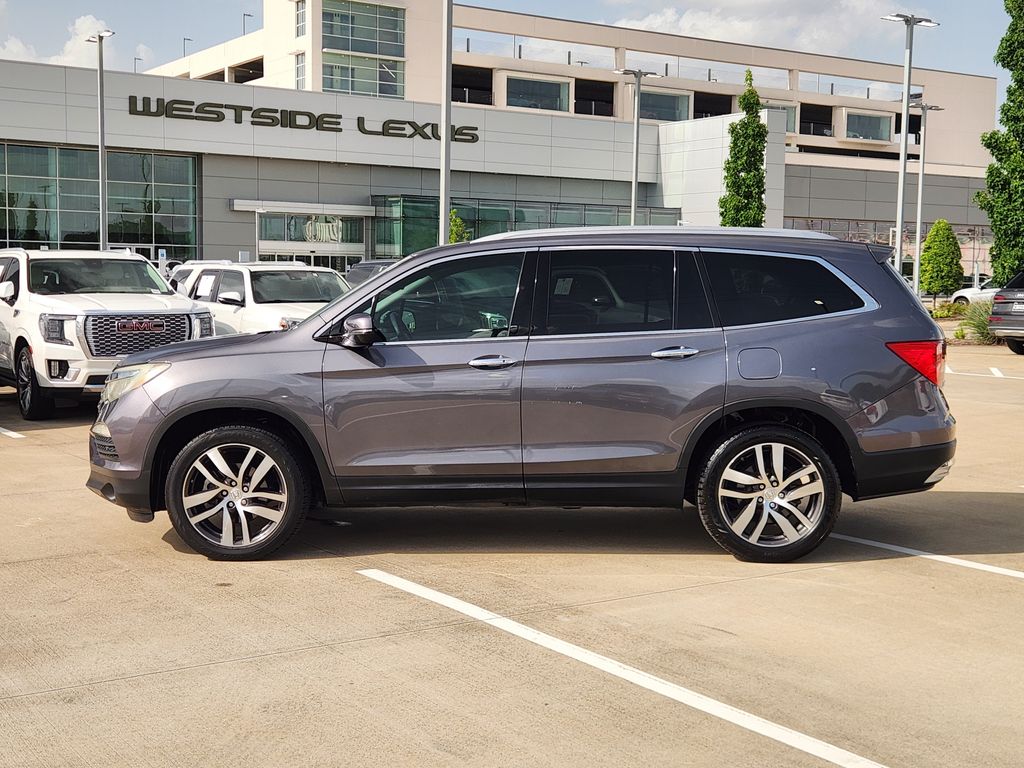 2017 Honda Pilot Touring Gray at Community Honda