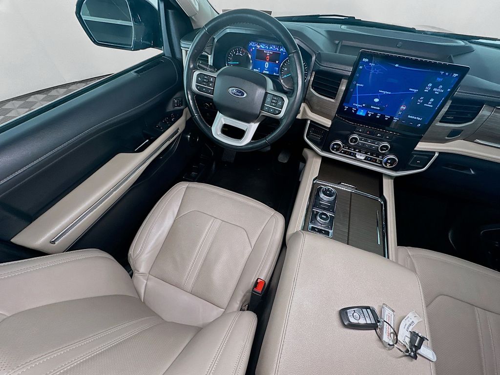 Used 2024 Gray Ford Limited image 9