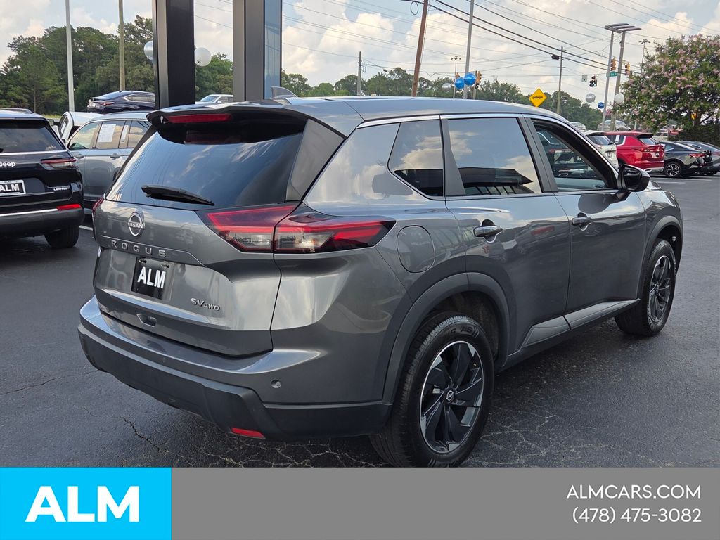 Used 2024 Gray Nissan SV image 13
