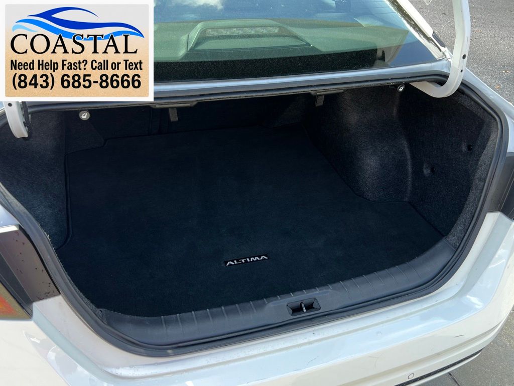 2025 Nissan Altima 2.5 SV White at Davis Toyota of Orangeburg