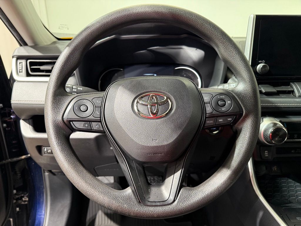 Thumbnail: 2025 Toyota RAV4 - 22
