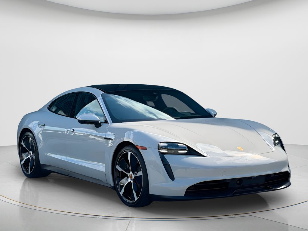 Certified Used 2022  Porsche  image 3