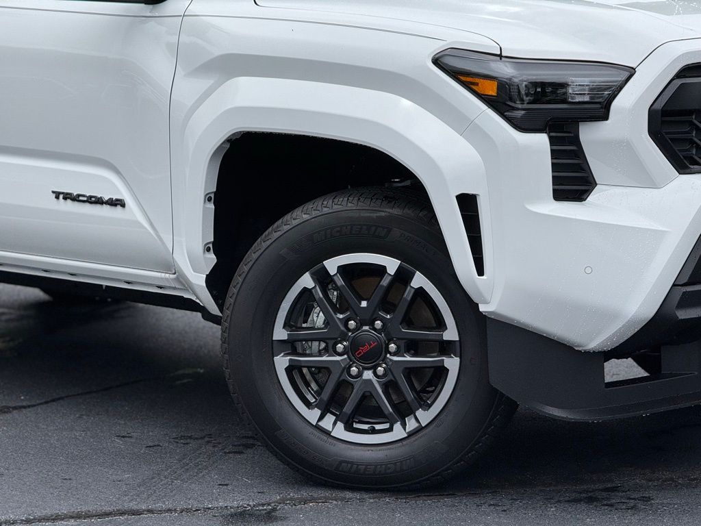 2025 Toyota Tacoma TRD Sport Double Cab photo 3