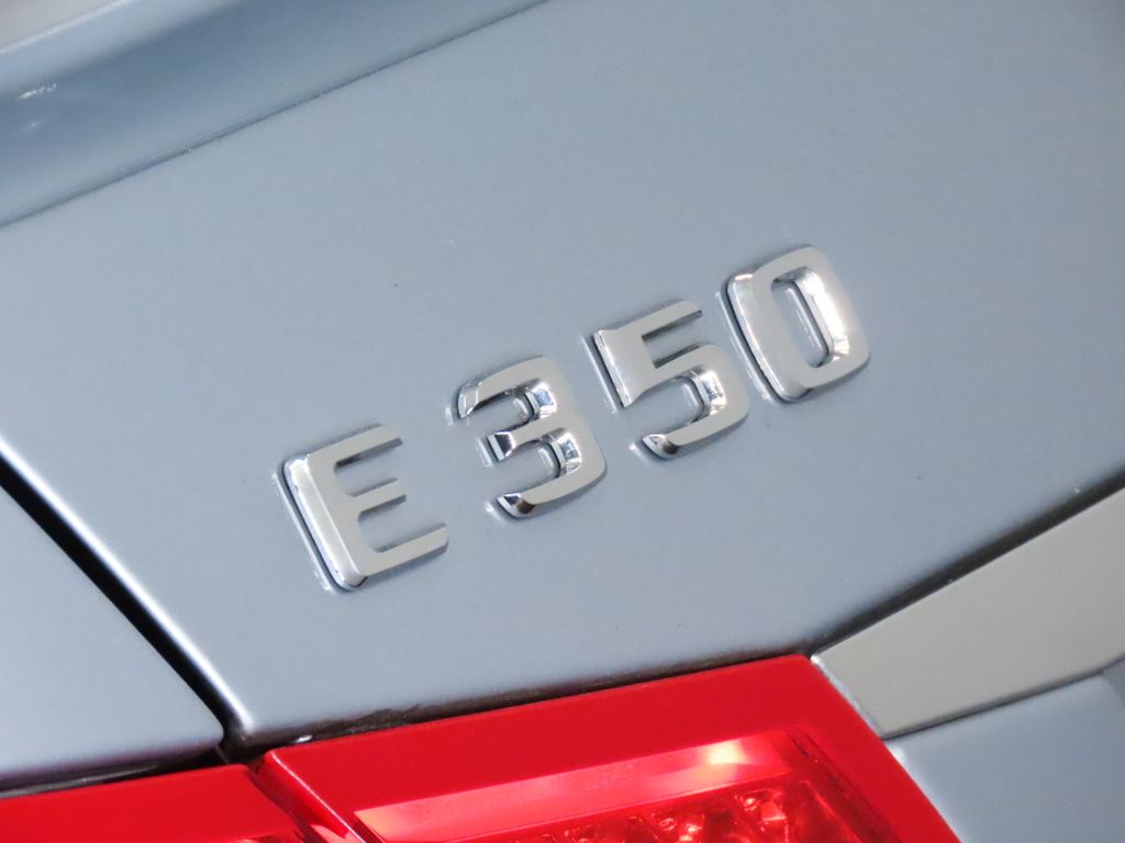 Thumbnail: 2013 Mercedes-Benz E-Class - 12