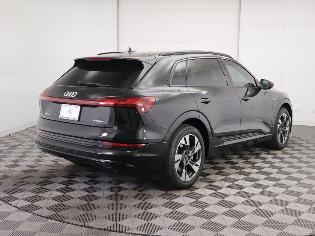 2021 Audi e-tron Premium 5