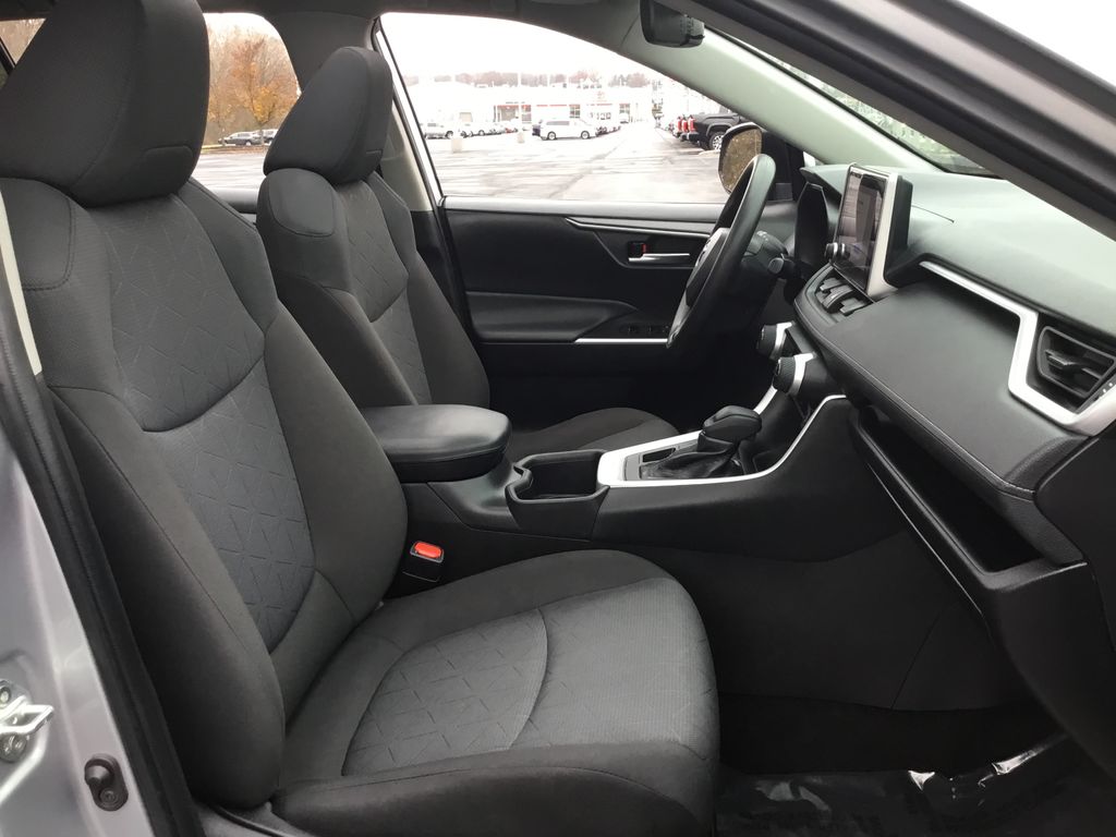 Thumbnail: 2023 Toyota RAV4 - 13