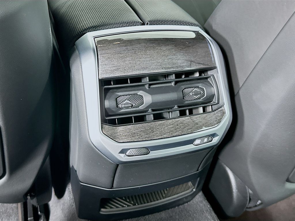 2024 BMW 7 Series 740i xDrive 25