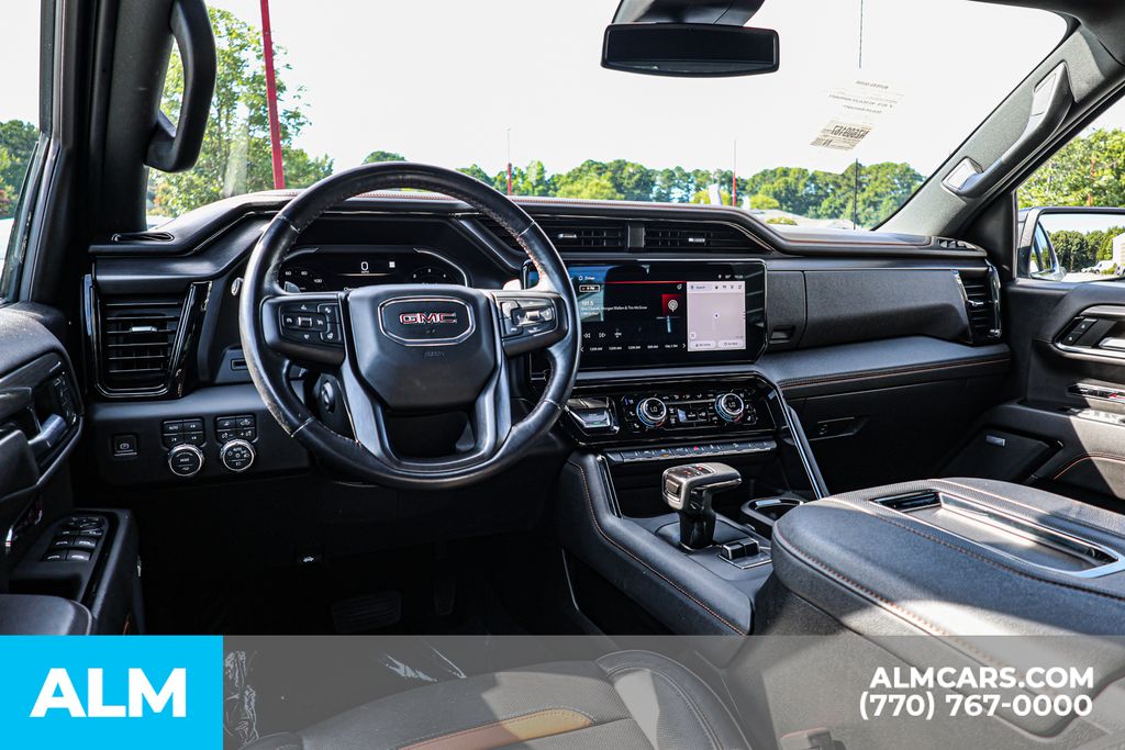 Used 2022 White GMC AT4 image 26