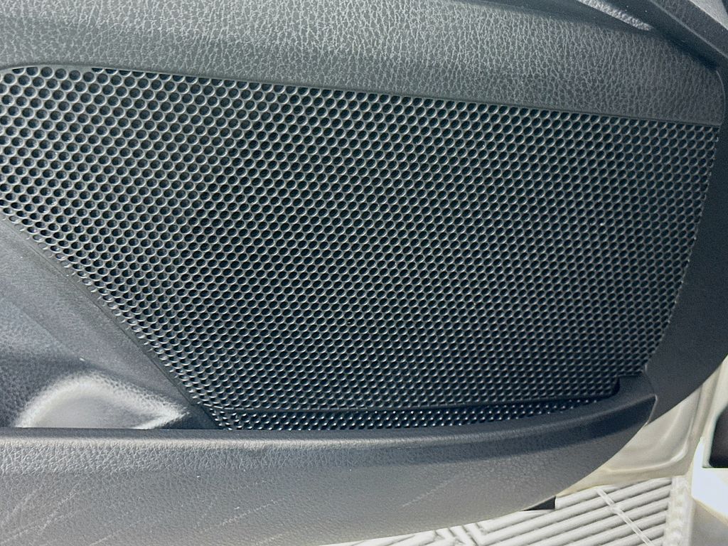 Thumbnail: 2025 Toyota Camry - 19