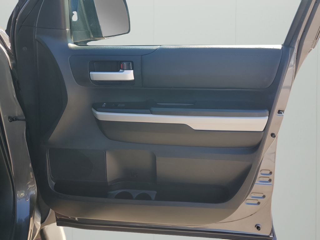 Used Car 2019 Toyota Tundra  Sr5 For Sale Under $40,000 In Austin, Texas