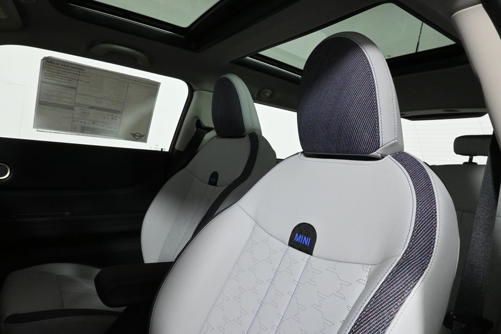Thumbnail: 2025 MINI Cooper - 16
