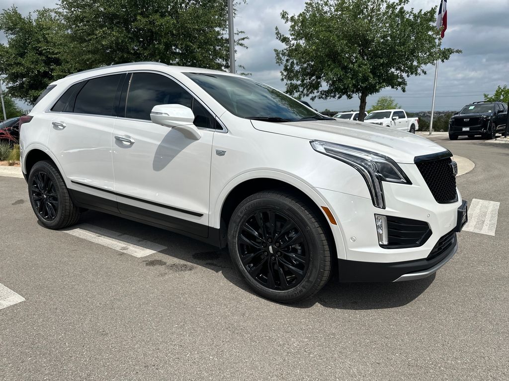 Crystal White 2026 Cadillac XT5 Premium Luxury FWD SUV / Crossover Front-Wheel Drive 9-Speed Automatic
