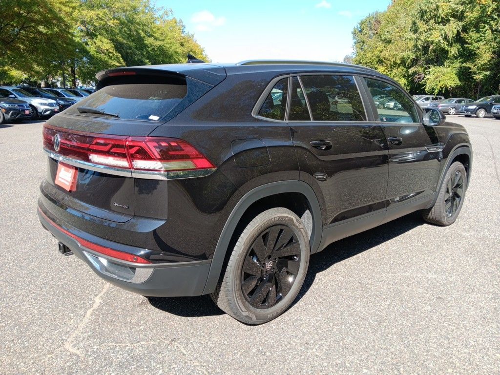 2025 Volkswagen Atlas Cross Sport 2.0T SE w/Technology 5