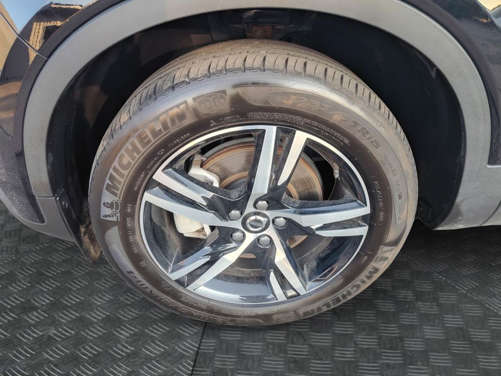 Used Car 2024 Volvo Xc40  B5 Core For Sale Under $30,000 In Austin, Texas