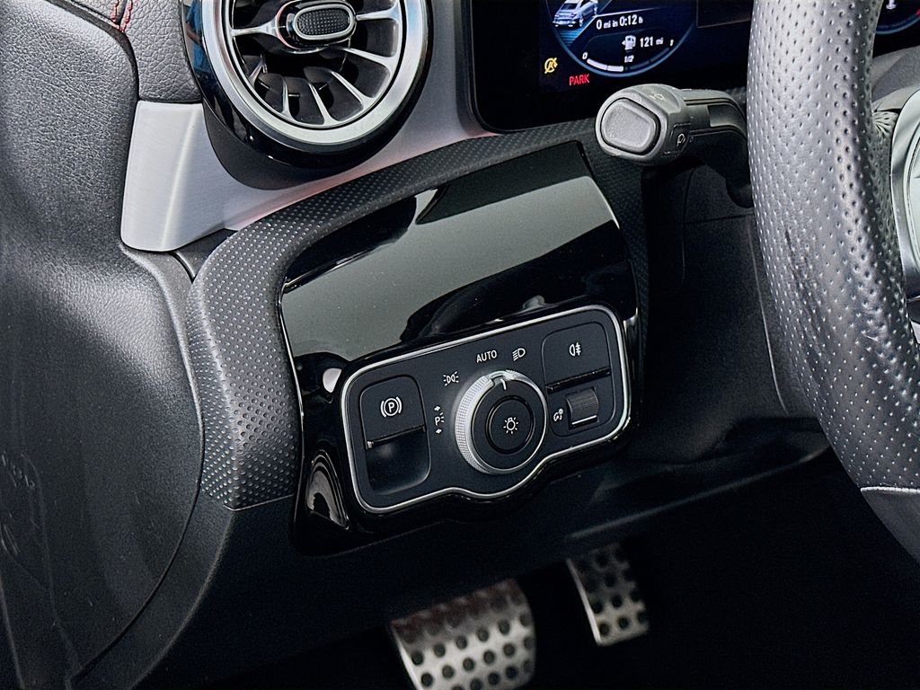 Thumbnail: 2023 Mercedes-Benz CLA - 10