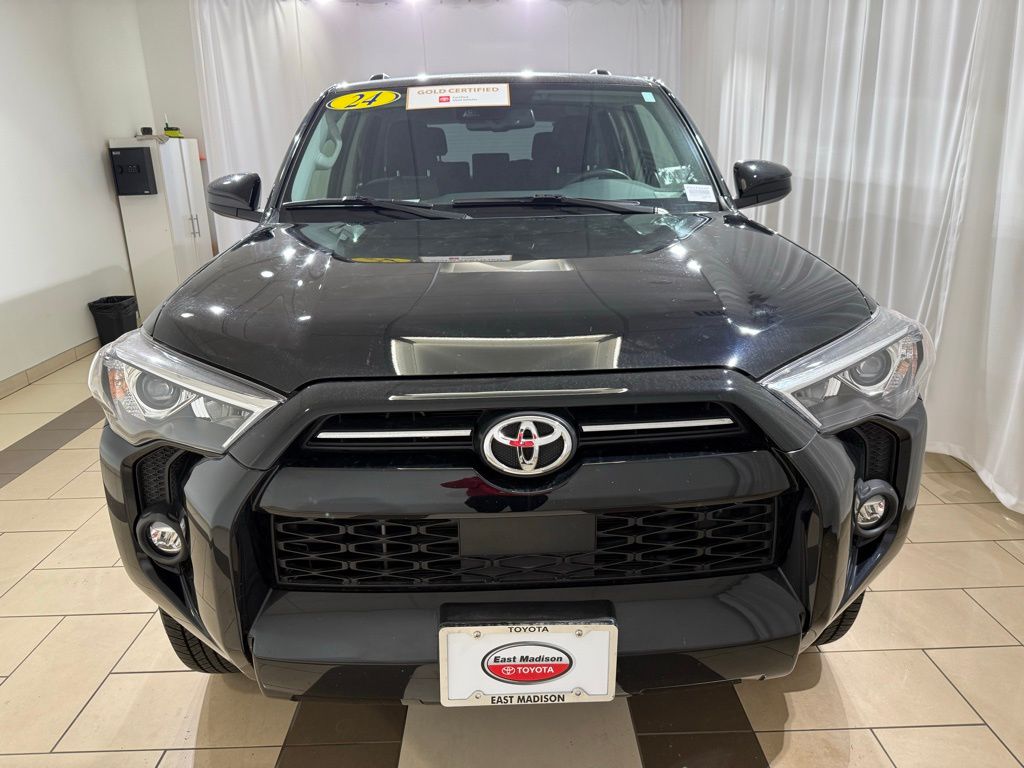 2024 Toyota 4Runner SR5 8