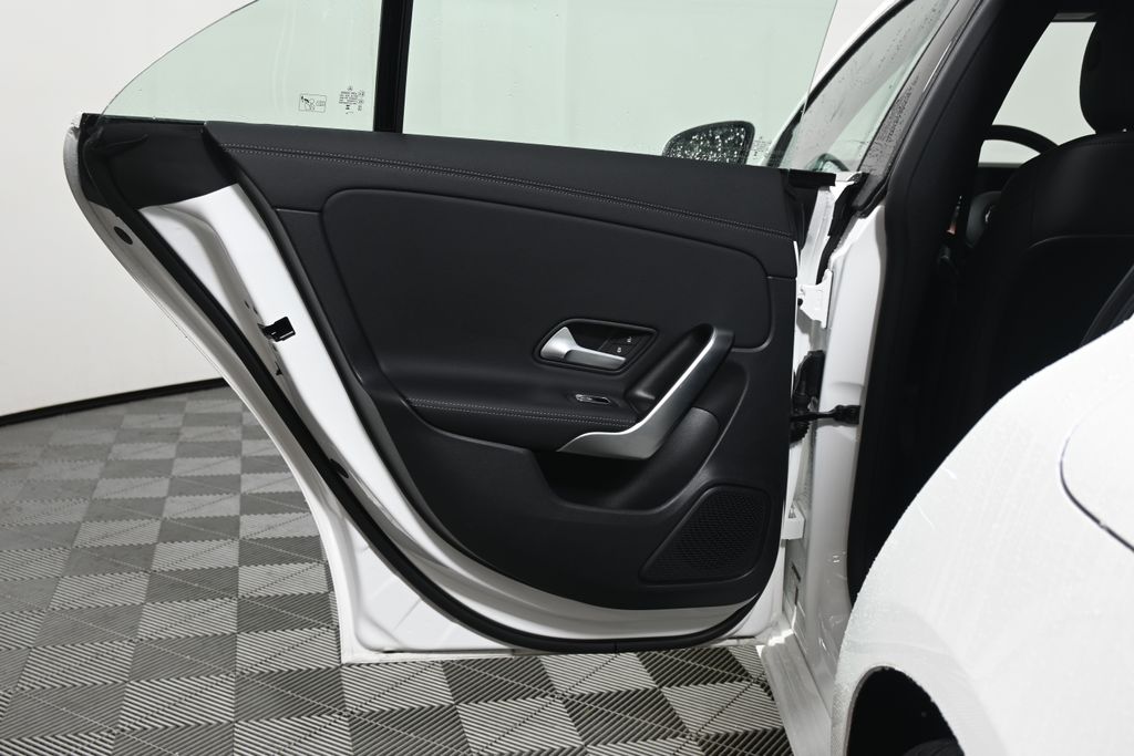 Thumbnail: 2025 Mercedes-Benz CLA - 30