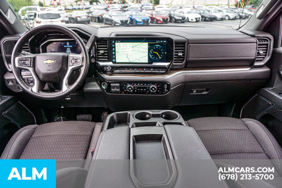 Used 2025 Black Chevrolet LT image 24