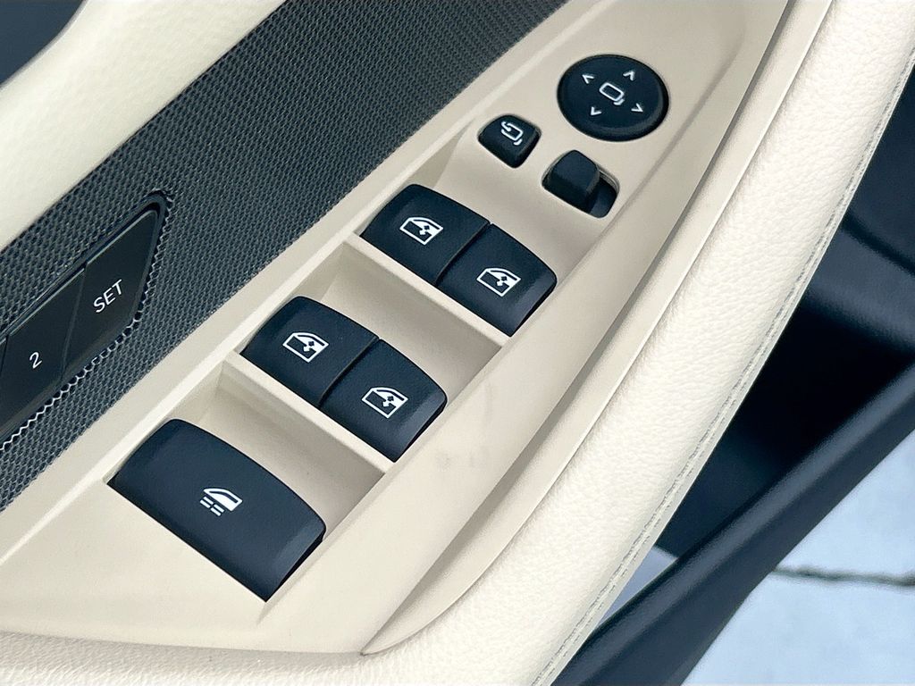 Thumbnail: 2027 BMW 4 Series - 21