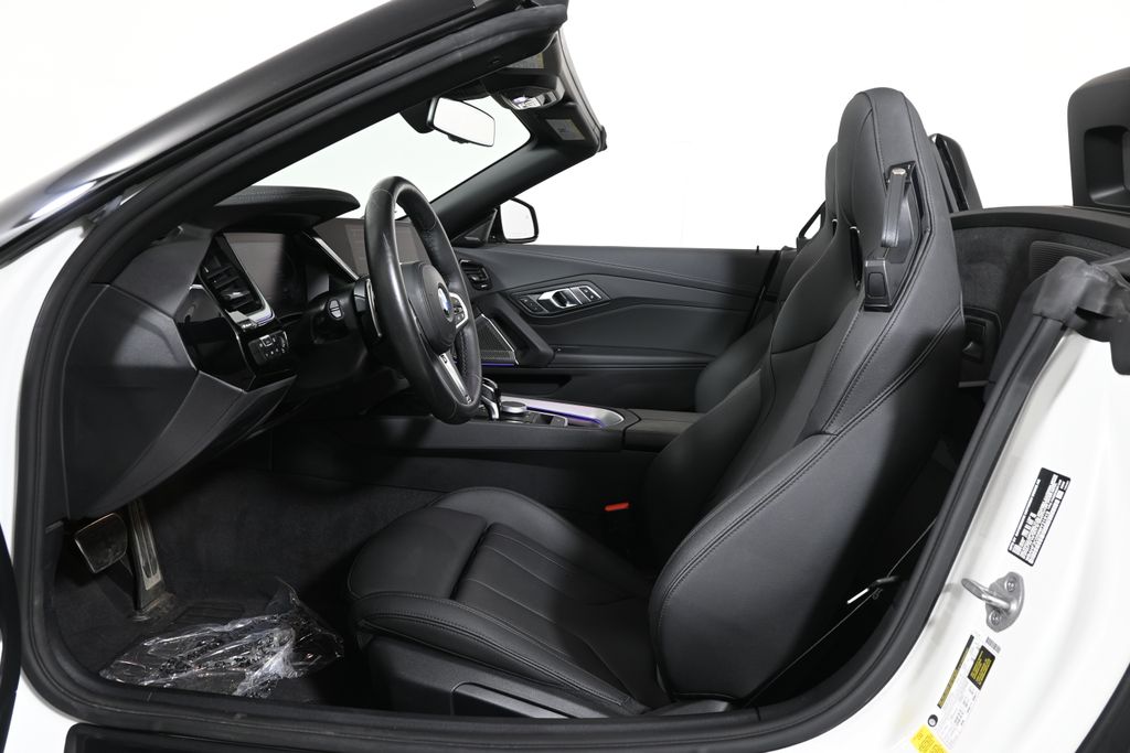 Thumbnail: 2024 BMW Z4 - 3