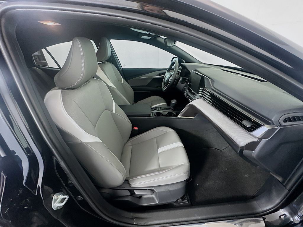 Thumbnail: 2025 Toyota Camry - 28