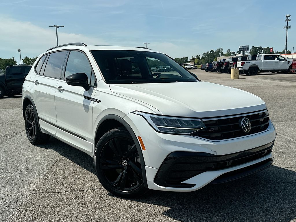 2024 Volkswagen Tiguan 2.0T SE R-Line Black
