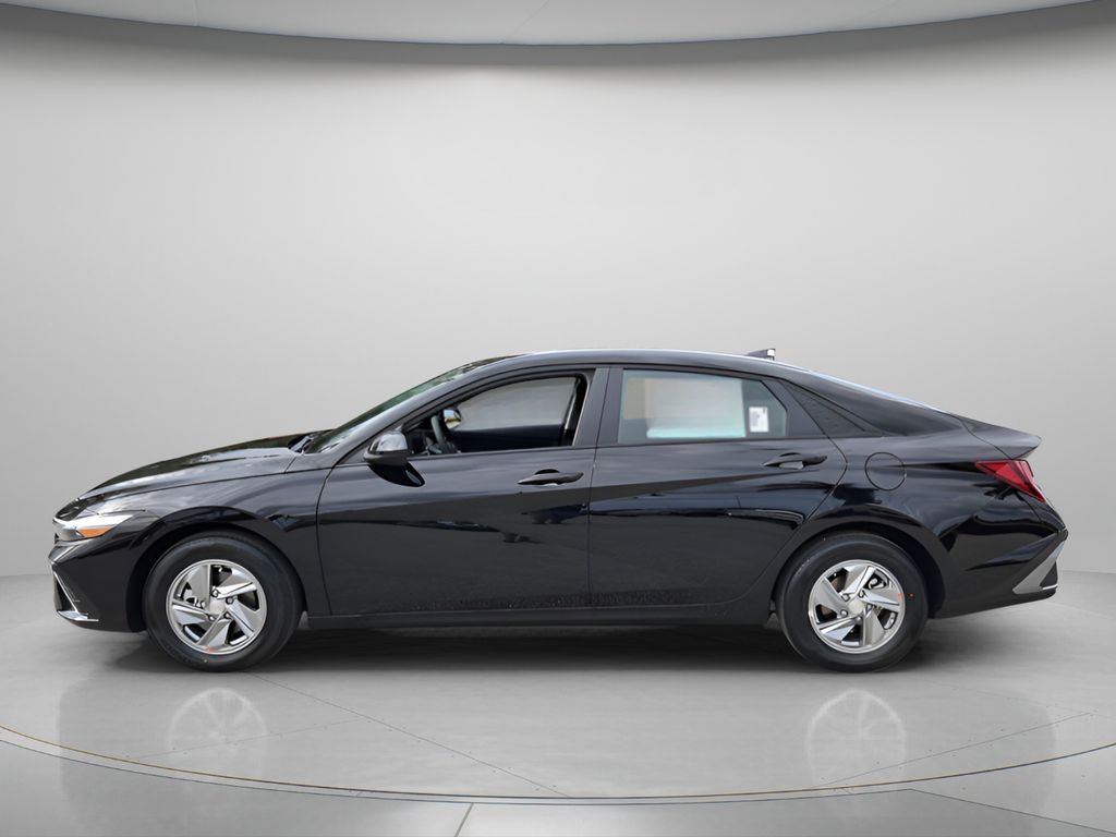 2026 Hyundai Elantra - $22,110