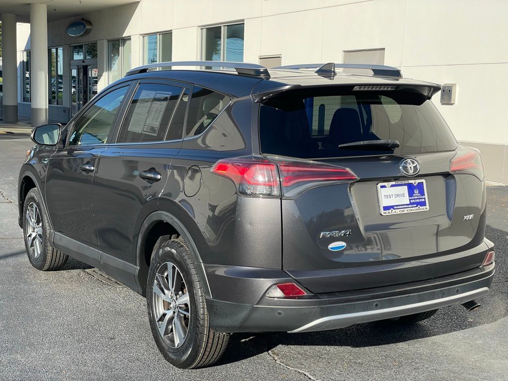 Thumbnail: 2017 Toyota RAV4 - 4