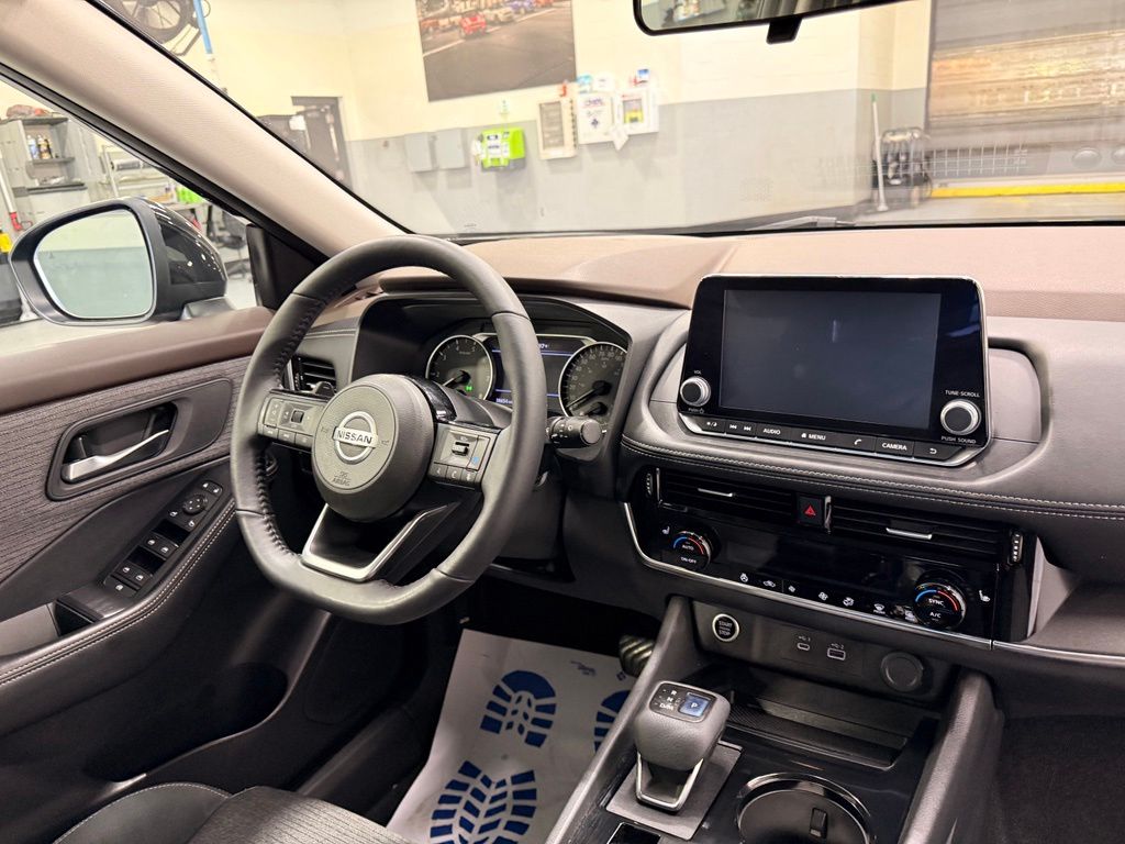 Thumbnail: 2021 Nissan Rogue - 31