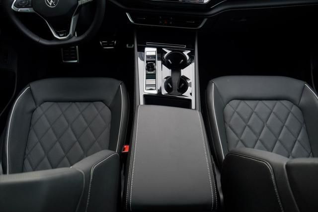 Thumbnail: 2025 Volkswagen Atlas - 16