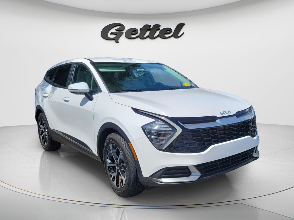 Certified Used 2024 White Kia EX image 4