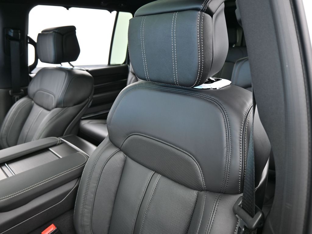 New 2026 Bright White Clearcoat Jeep Summit Obsidian image 17