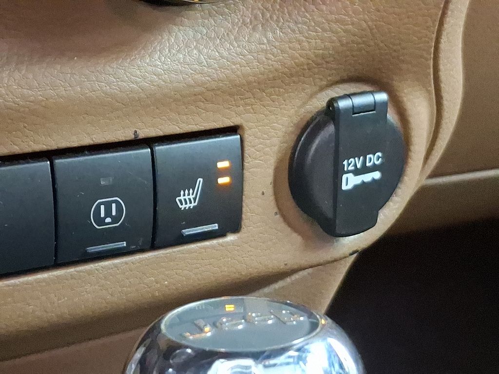 Thumbnail: 2015 Jeep Wrangler - 23