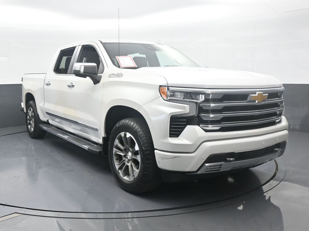 Used 2024 Iridescent Pearl Tricoat Chevrolet High Country image 9