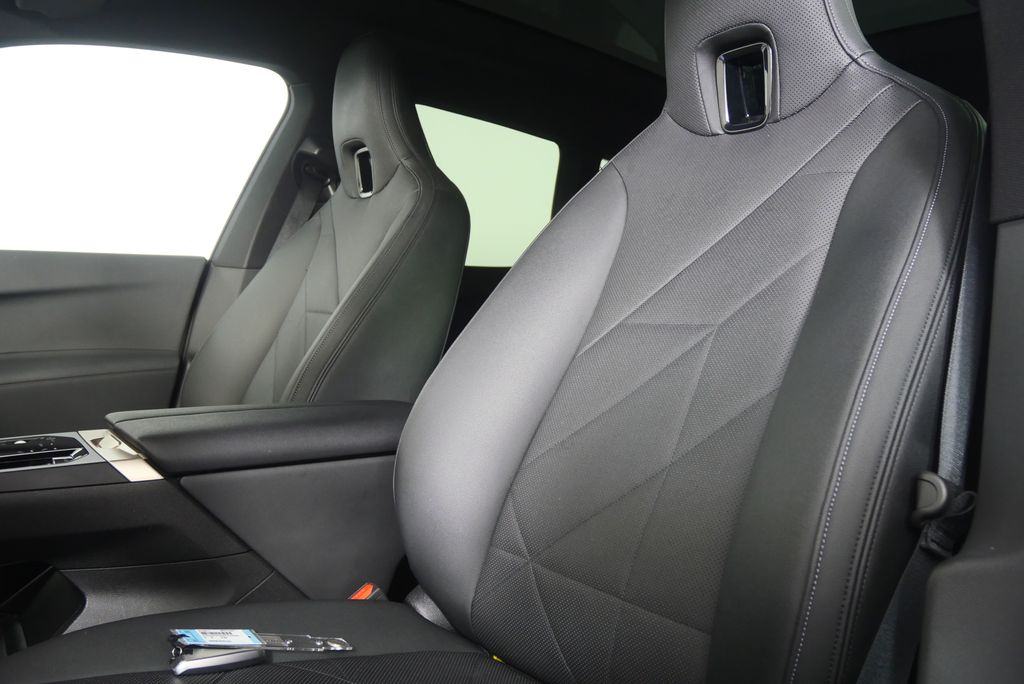 Thumbnail: 2024 BMW iX - 9