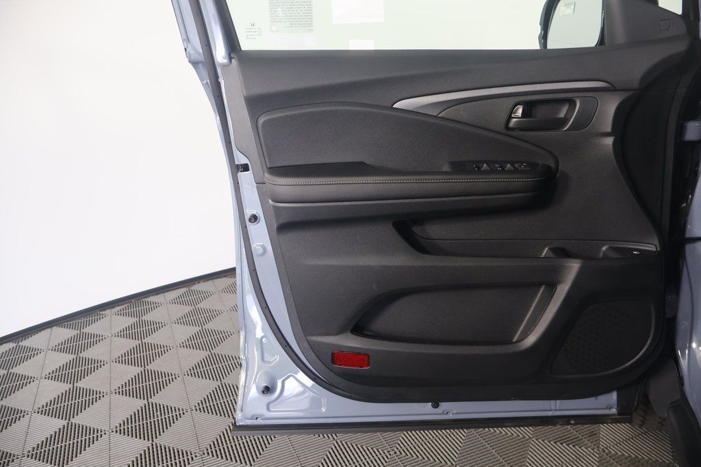 Thumbnail: 2025 Honda Ridgeline - 7