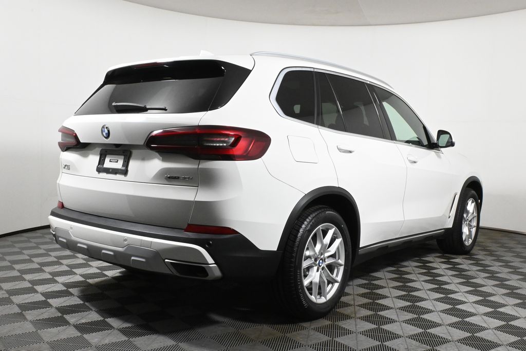 Thumbnail: 2022 BMW X5 - 7