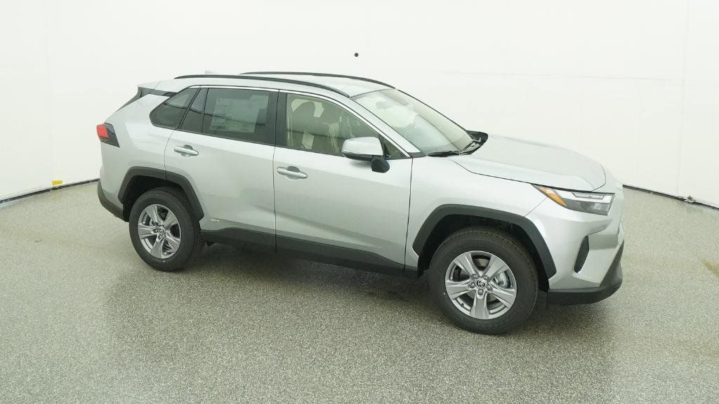 Thumbnail: 2025 Toyota RAV4 - 20