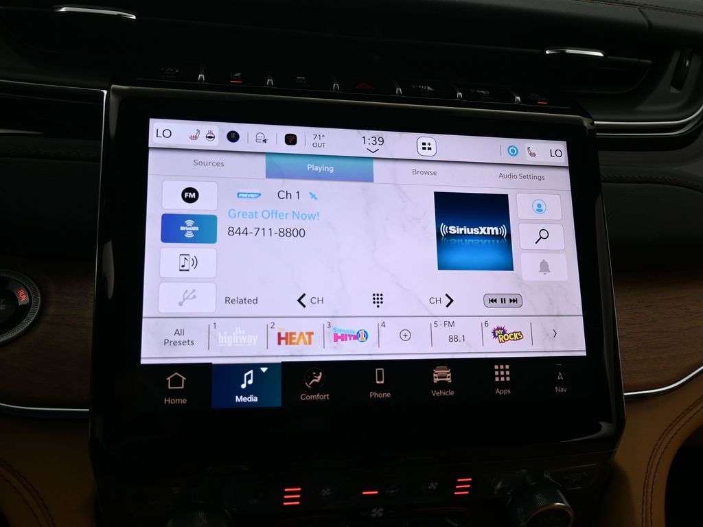 New 2025 Silver Zynith Jeep Summit image 31