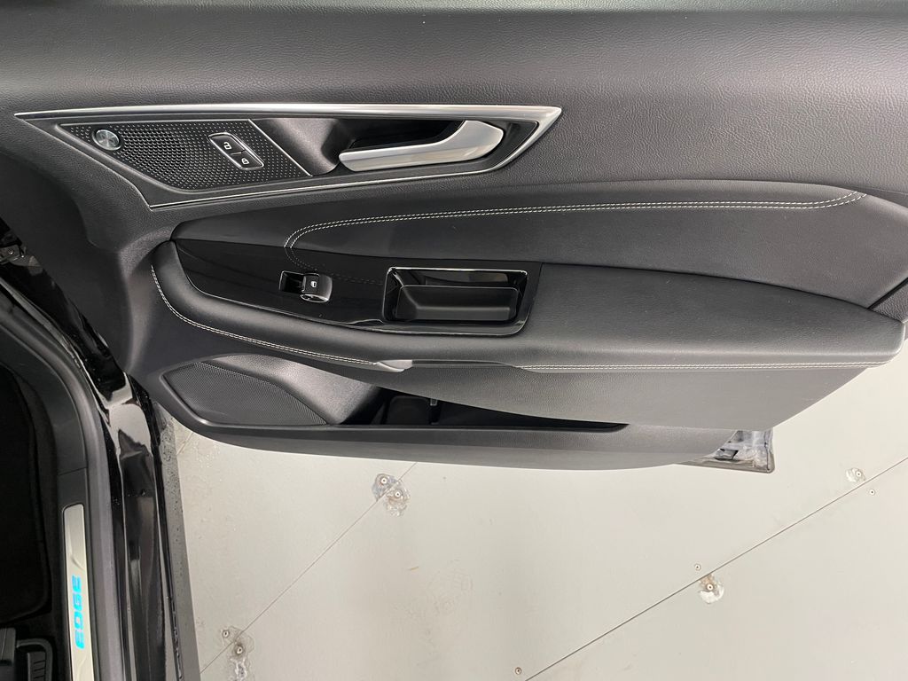 Used 2020 Black Ford Titanium image 65