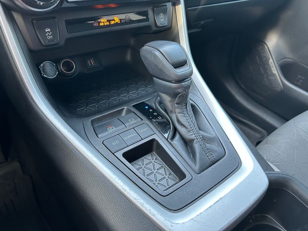 Thumbnail: 2023 Toyota RAV4 - 26