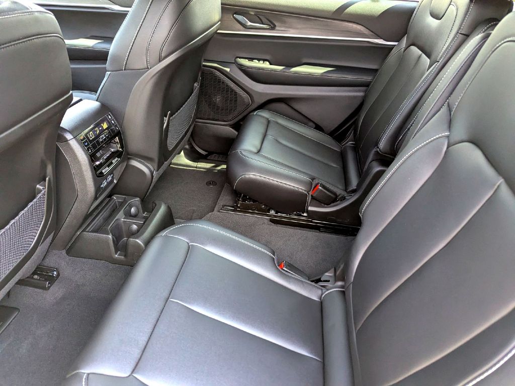 Used Car 2025 Jeep Grand Cherokee L  Wagon 4 Dr. Limited Four Wheel Drive For Sale In Taylor, Texas