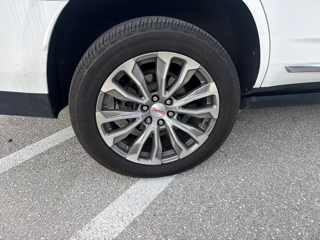 Used 2022 Summit White GMC Denali image 19