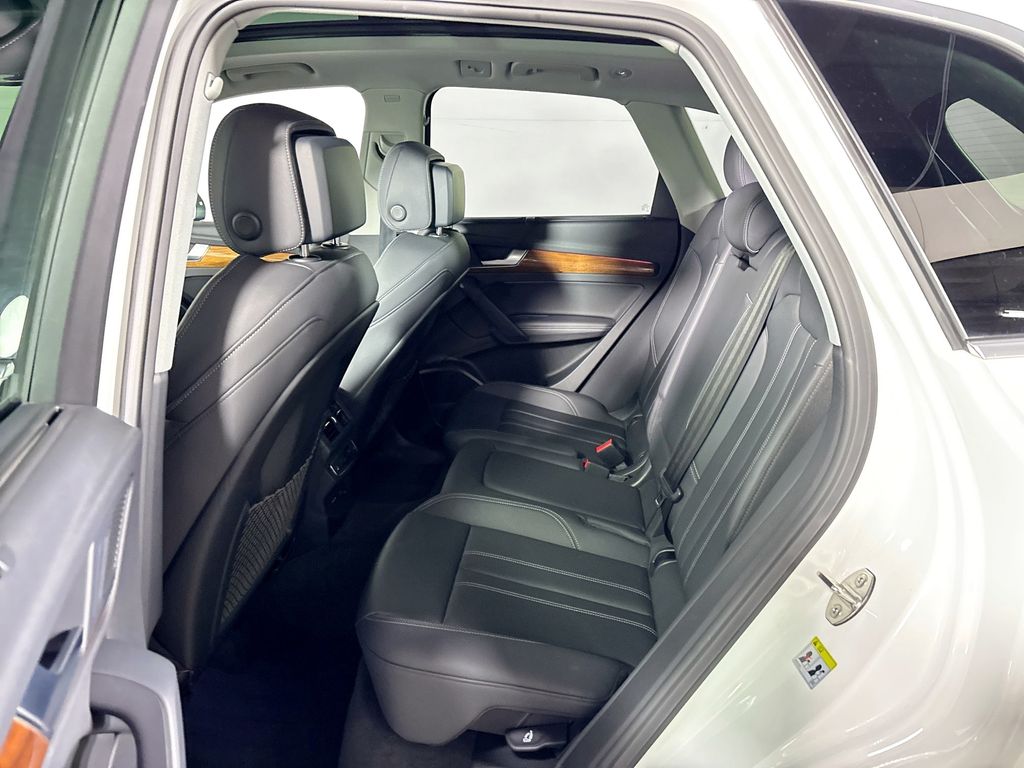 2023 Audi Q5 45 S line Prestige